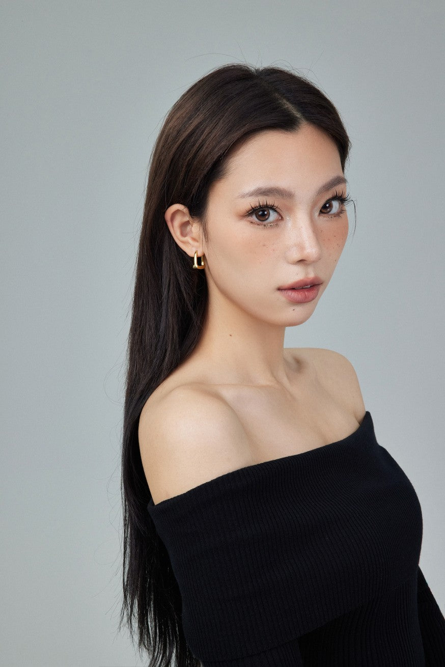 Gold Horseshoe Earrings